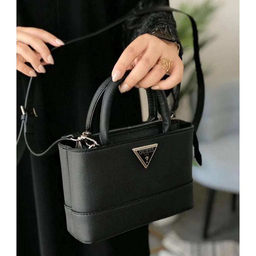 Guess Black Women Crossbody Hwvg81 30770 Bla