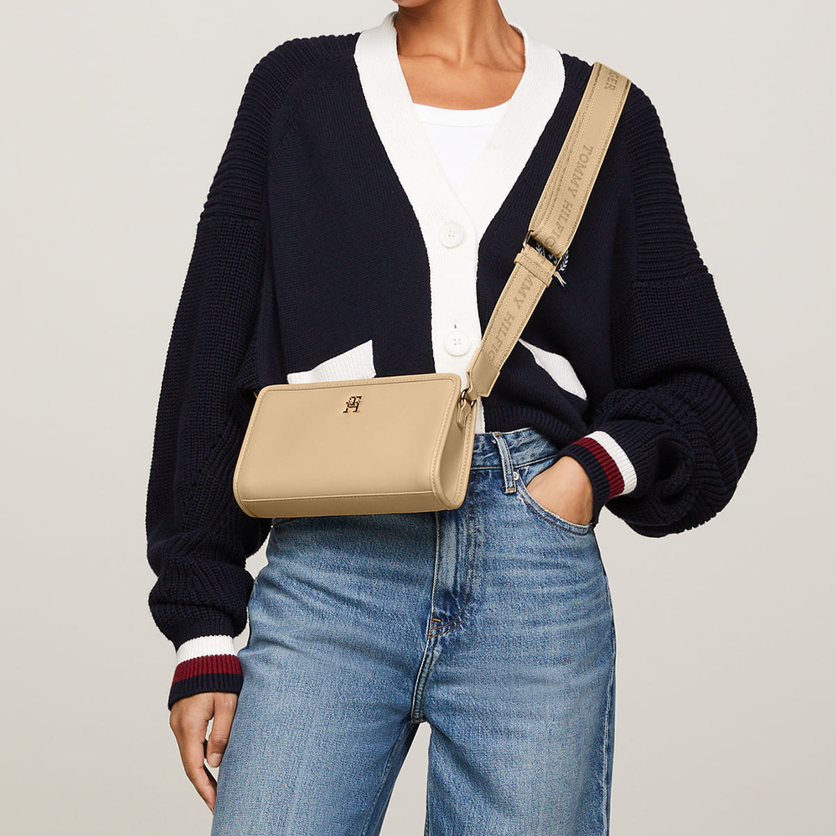 Tommy Hilfiger Beige Women Cross Body Bag Aw0Aw16163