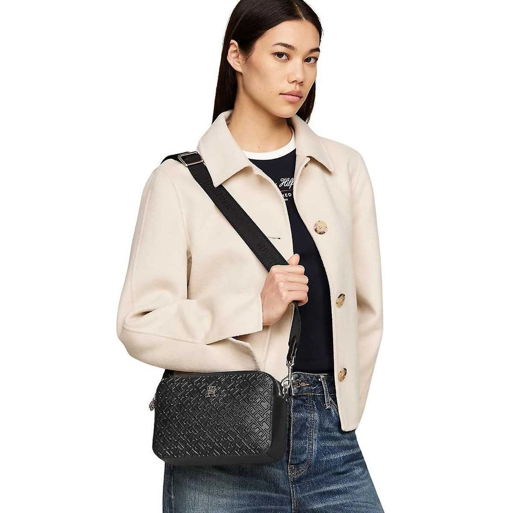 Tommy Hilfiger Black Women Cross Body Bag Aw0Aw16470