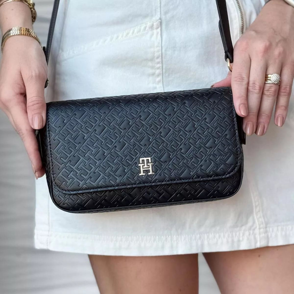 Tommy Hilfiger Black Women Crossbody Bag Aw0Aw18002