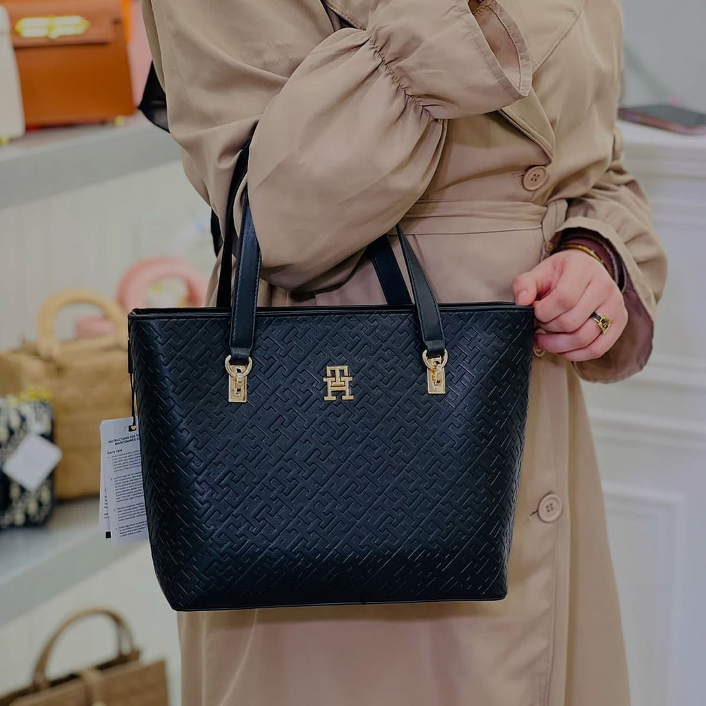 Tommy Hilfiger Black Women Shoulder Bag Aw0Aw16510 Bds